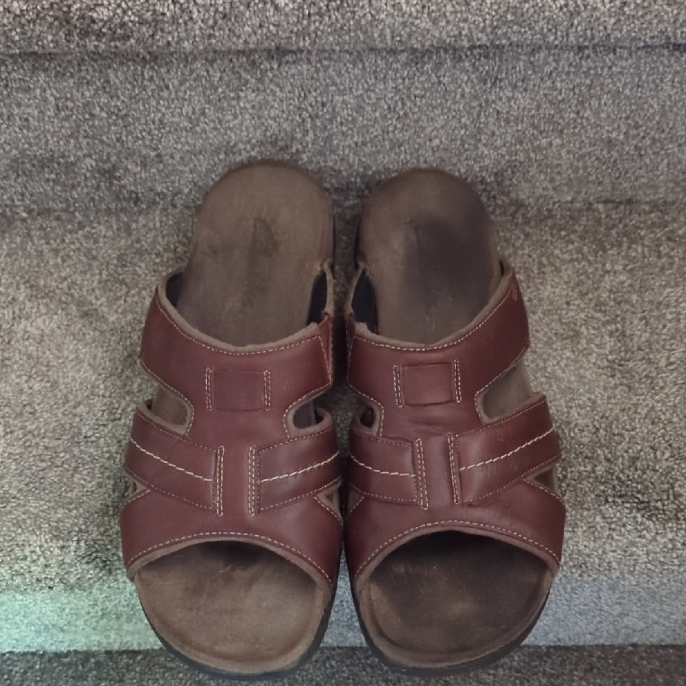 Clarks Brown Casual Leather Sandals with Contoured Footbed
